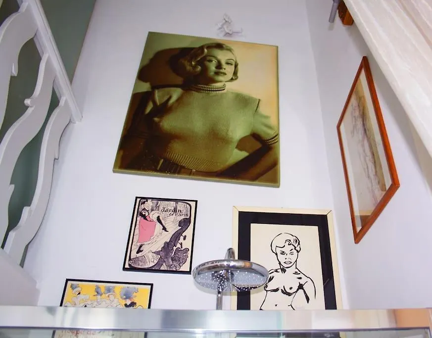 Colosseo Vintage Apartment ローマ 0*,  イタリア