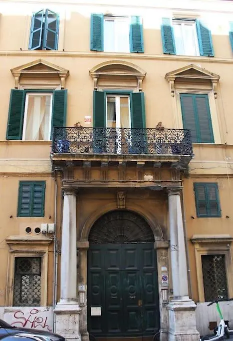 Colosseo Vintage Apartment Roma İtalya